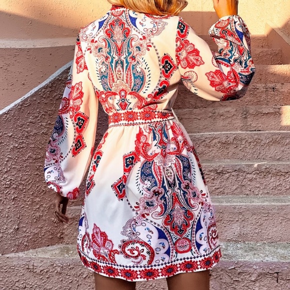 Boho Paisley Print Lantern Sleeve Dress - Picture 4 of 6
